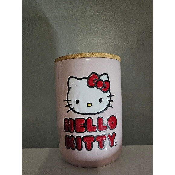 Sanrio Hello Kitty Ceramic Cookie Jar with Bamboo lid - Picture 1 of 3